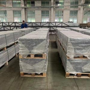 Finish the first container from Janpan Customer with high standard Alu extrusion profile